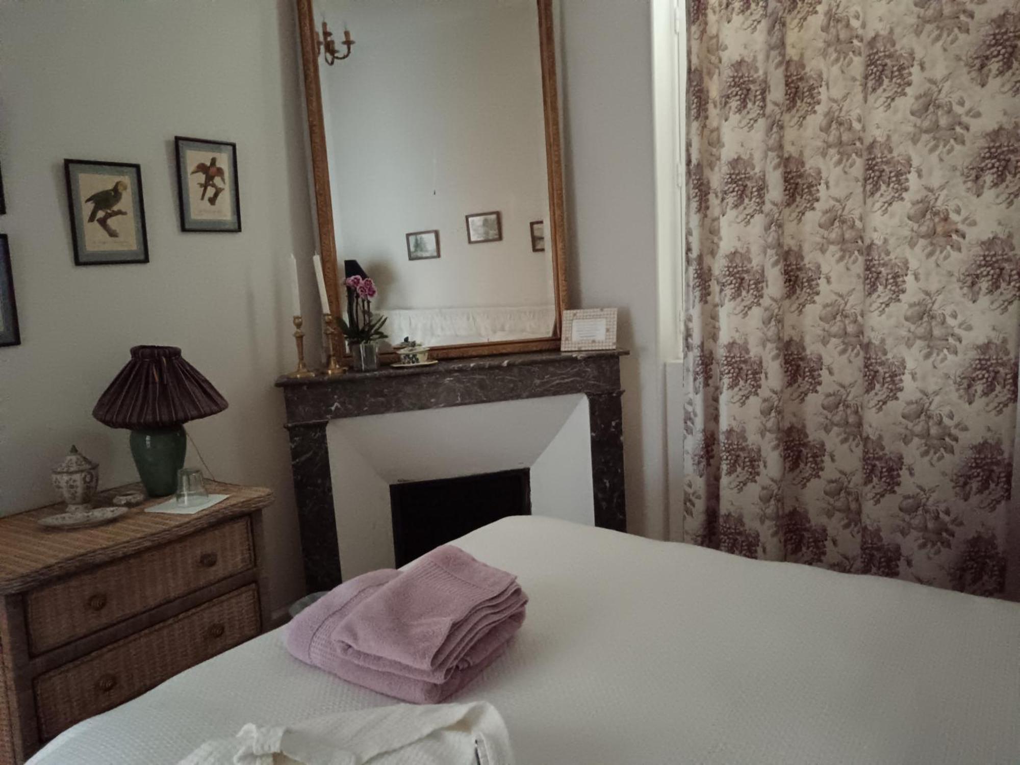 Bed and Breakfast Castel La Bergerie Laglorieuse Exterior foto