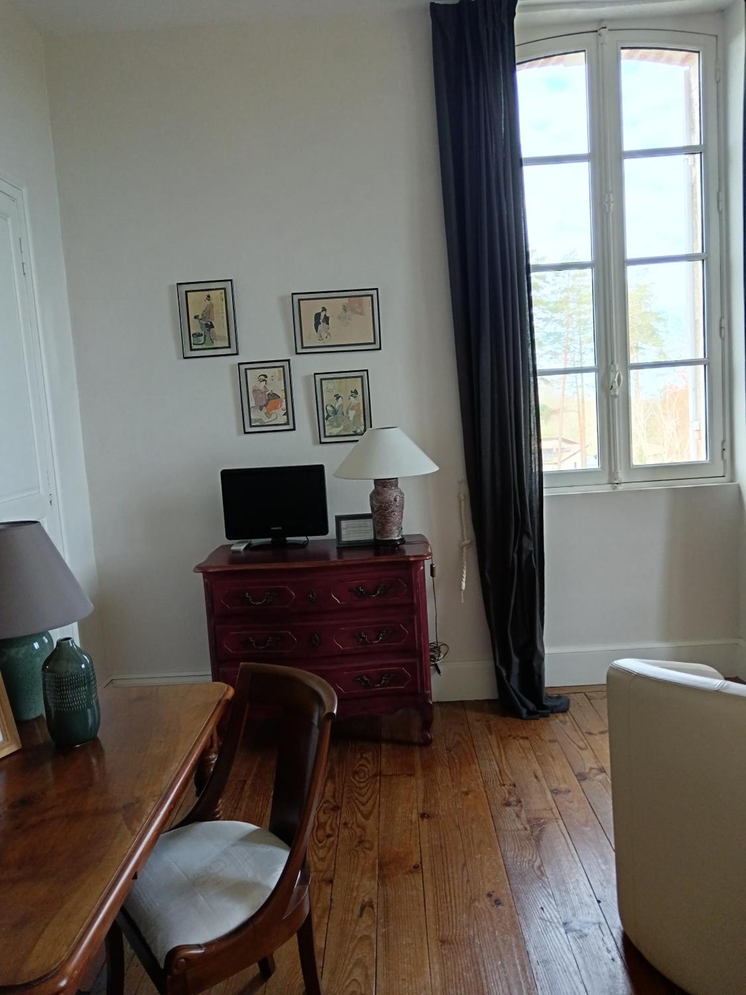 Bed and Breakfast Castel La Bergerie Laglorieuse Exterior foto
