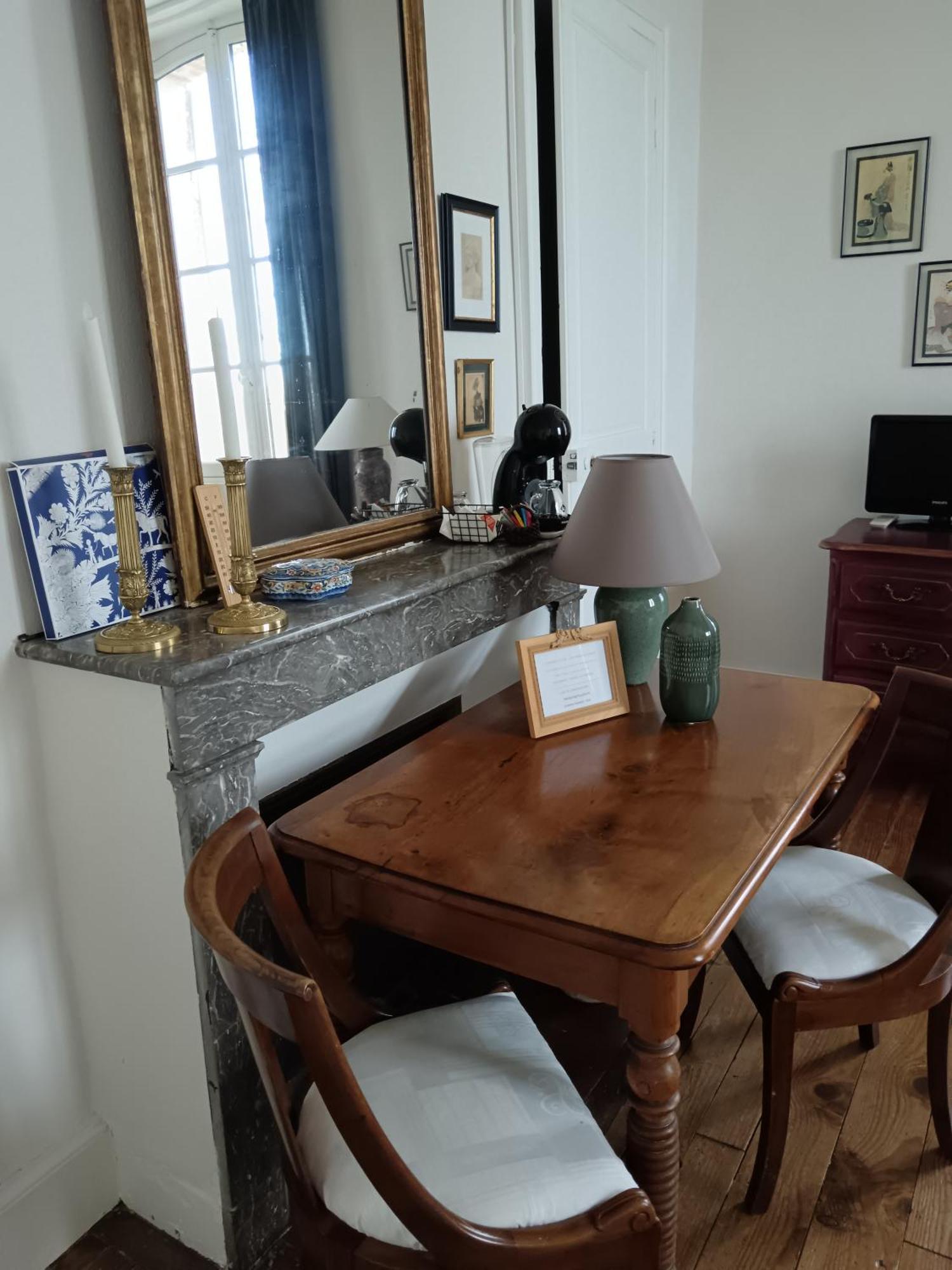 Bed and Breakfast Castel La Bergerie Laglorieuse Exterior foto