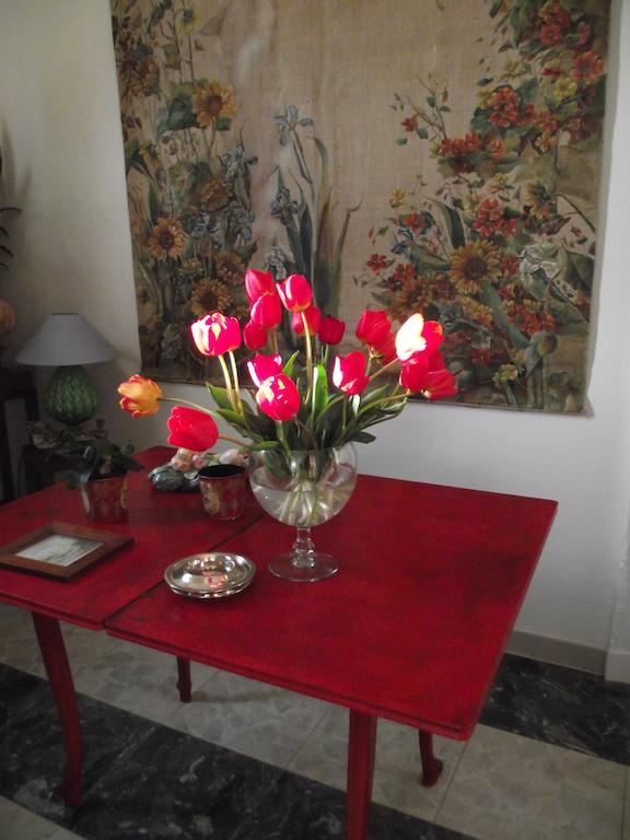 Bed and Breakfast Castel La Bergerie Laglorieuse Exterior foto